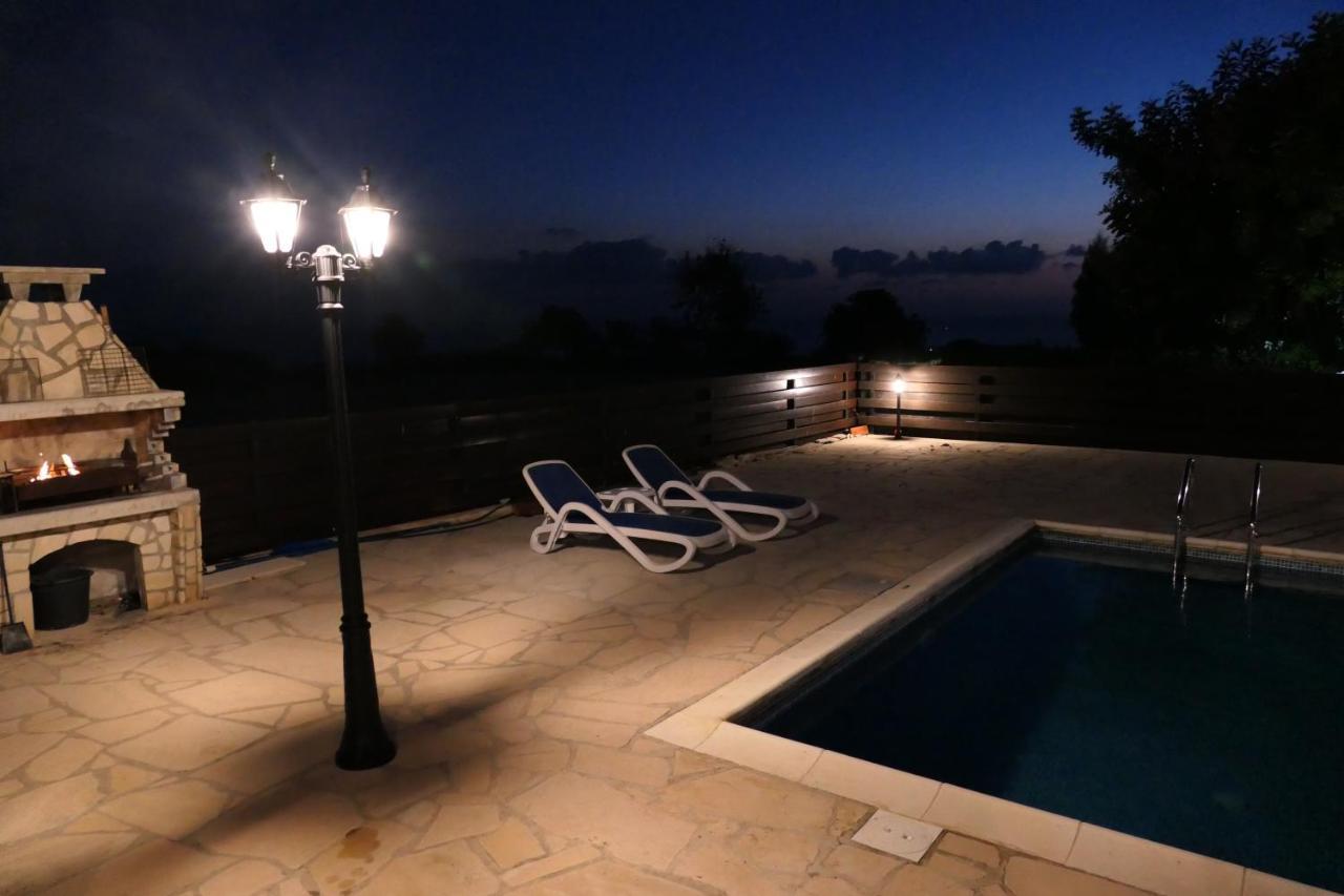 Villa Lilly Peyia Exterior foto