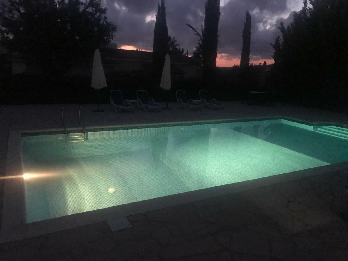 Villa Lilly Peyia Exterior foto